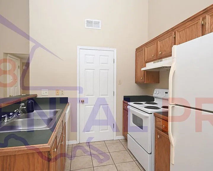 2414 Misty Ln — Photo 8