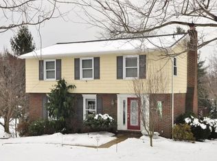 103 Adelbert Dr, Mcmurray, PA 15317
