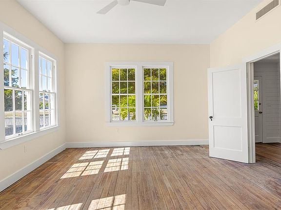 5th image of 260 GILCHRIST AVENUE