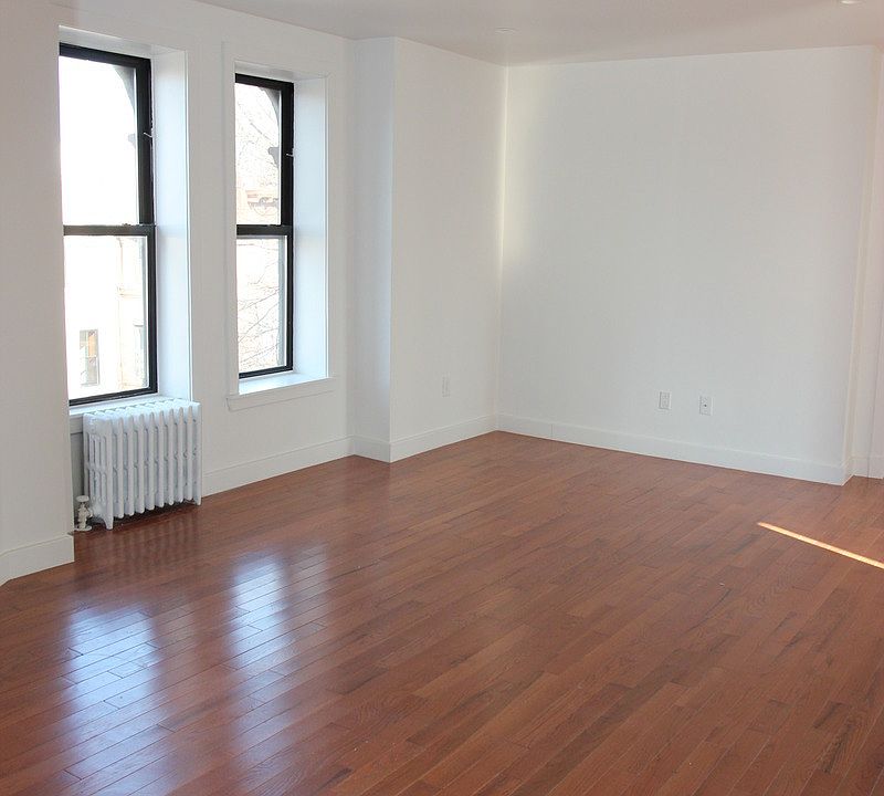 2nd image of 570 Jefferson Ave APT 7