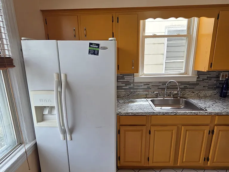 364 Woodlawn Ave #2 — Photo 11