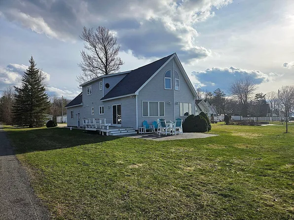 323 Kimberly Dr, Prudenville, MI 48651