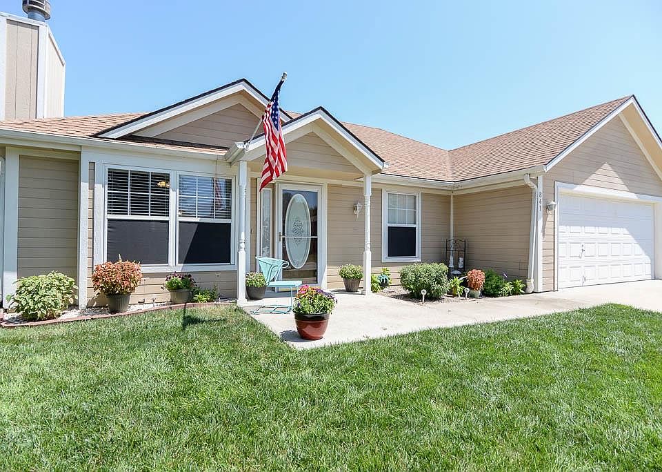 1st image of 841 Woodland Dr
