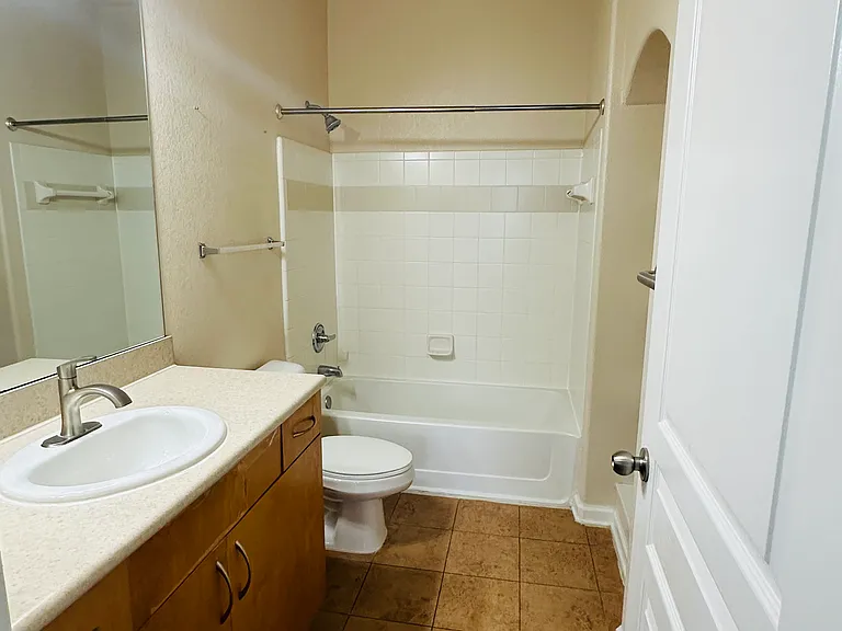 8290 Gate Pkwy W #907 — Photo 23