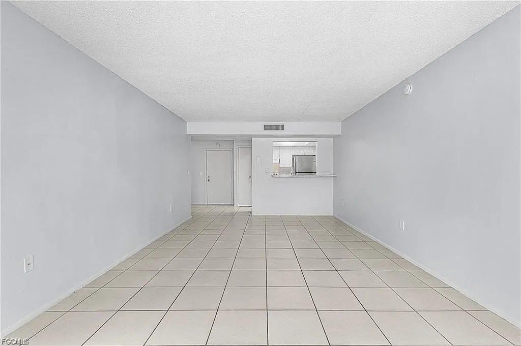 3704 Broadway — Photo 3