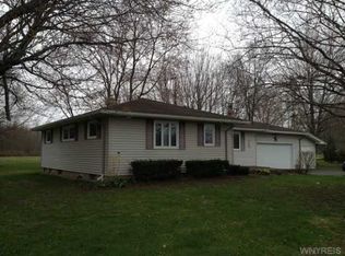 2702 Swett Rd, Lyndonville, NY 14098