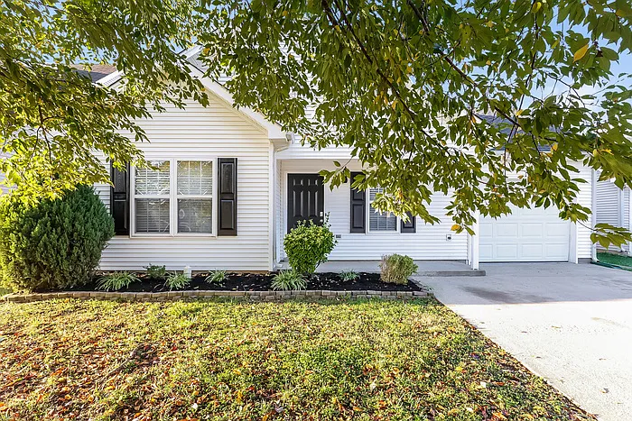 3 bed, 2.0 bath, 1100 sqft, $1,825 — Photo 1