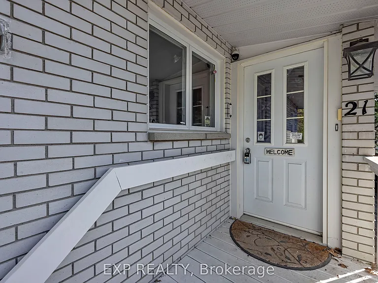 21 Southview Cres — Photo 4