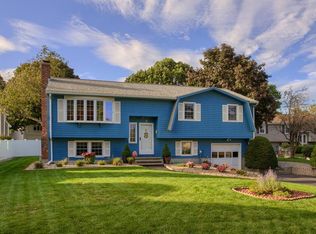 7 Larson Ln, Stoneham, MA 02180