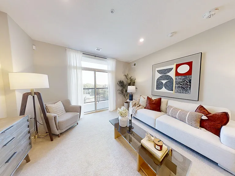 475 King St E — Photo 17