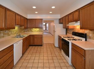 1415 W Oakdale Ave #THREE, Chicago, IL 60657