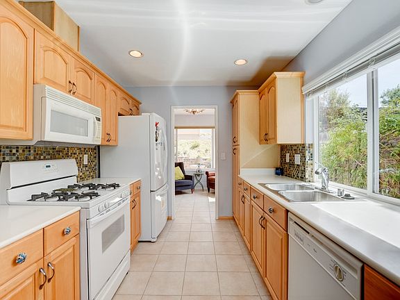 3rd image of 2757 Lancha St