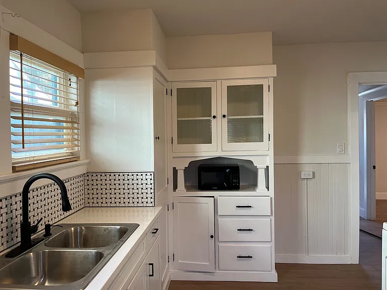 4091 Central Ave — Photo 9