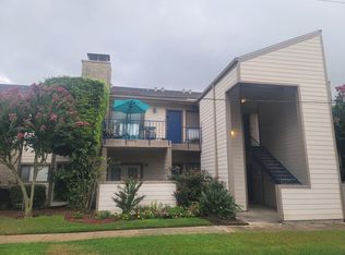 7076 N Holiday Dr, Galveston, TX 77550