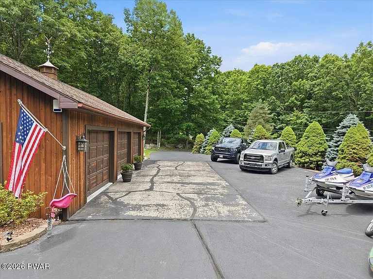 1075 Acacia Dr — Photo 85