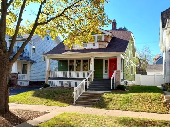 3905 North Farwell AVENUE, Shorewood, WI 53211