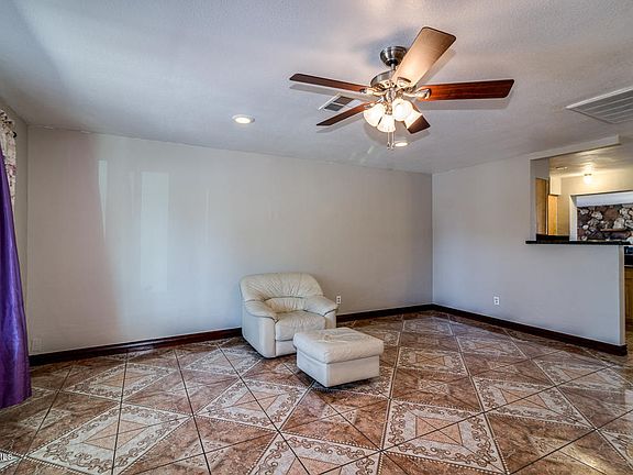 4th image of 4839 W Glenrosa Ave
