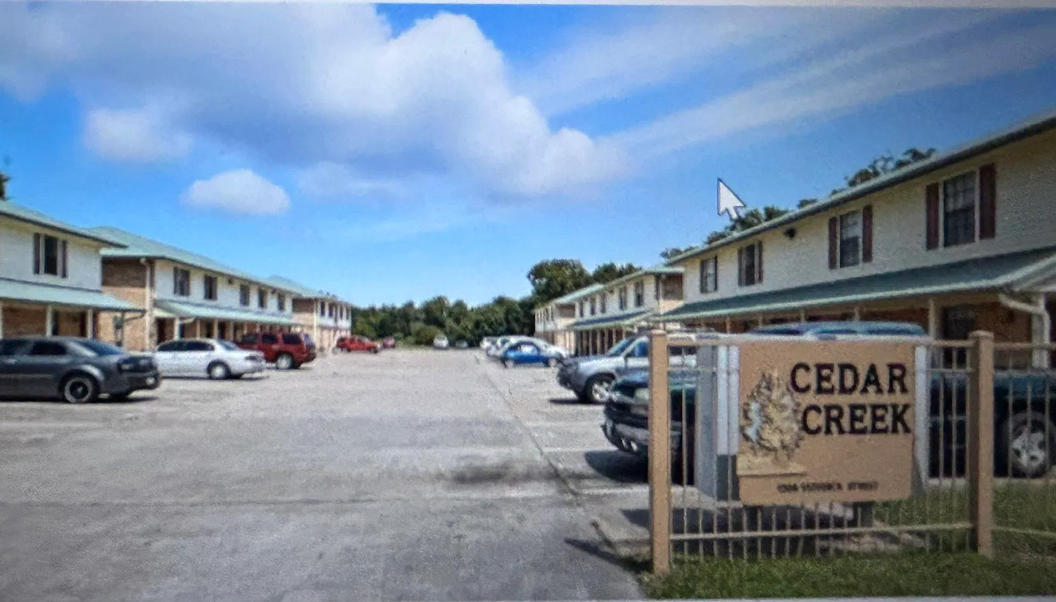 Cedar Creek Apartments — Photo 1