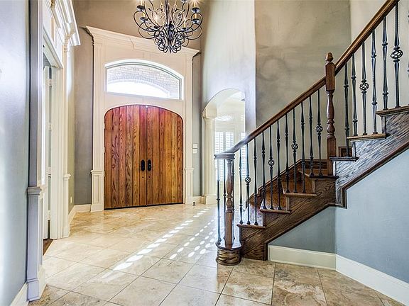 5th image of 103 Longhorn Cir