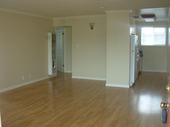 4th image of 455 Esplanade Ave APT 2