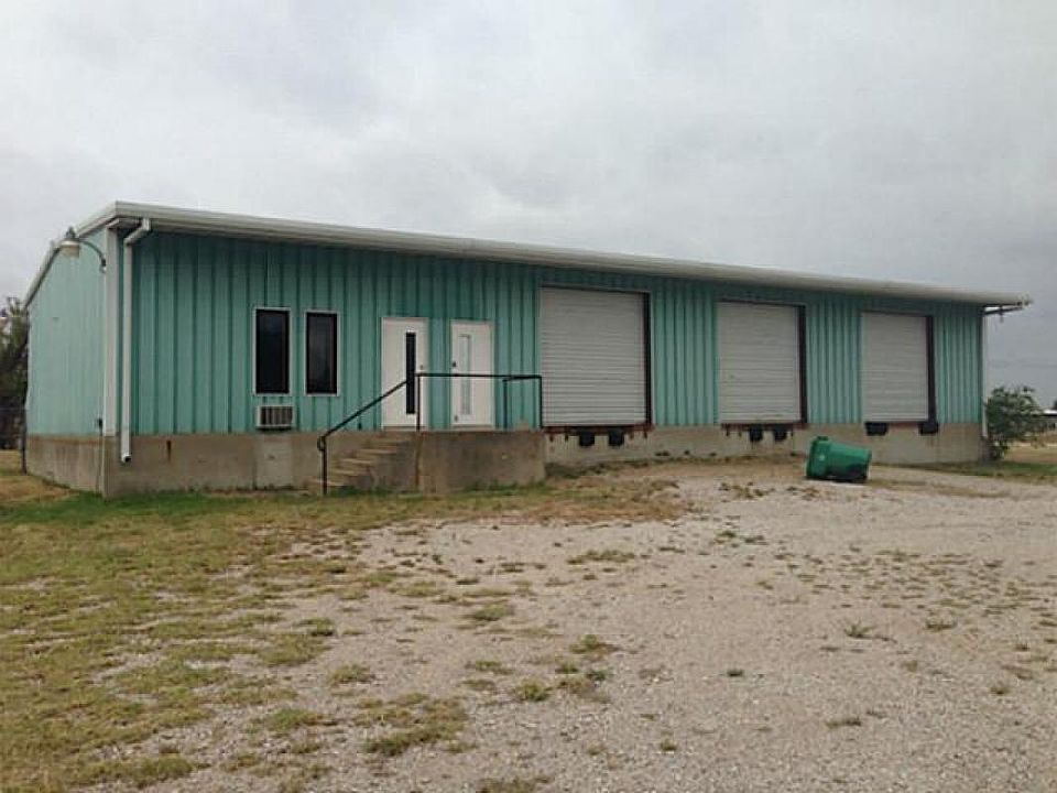 1st image of 200 Terri St