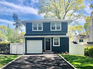 6 11th St, Ronkonkoma, NY 11779