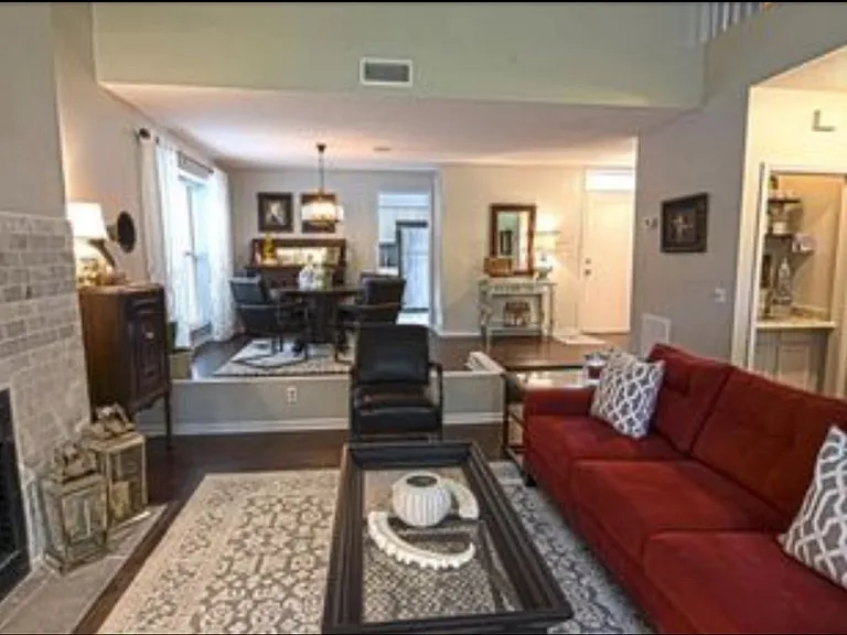 1307 Wood Hill Pl — Photo 2