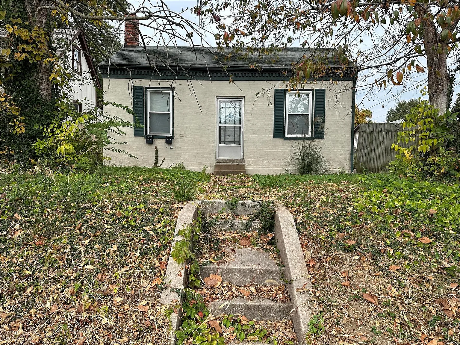 807 Centreville Ave photo 1