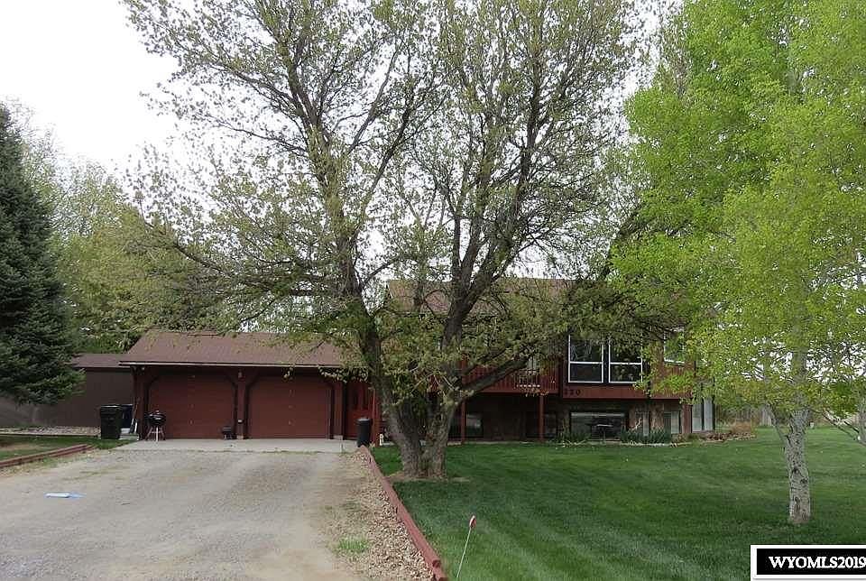 1st image of 220 Cathedral Dr