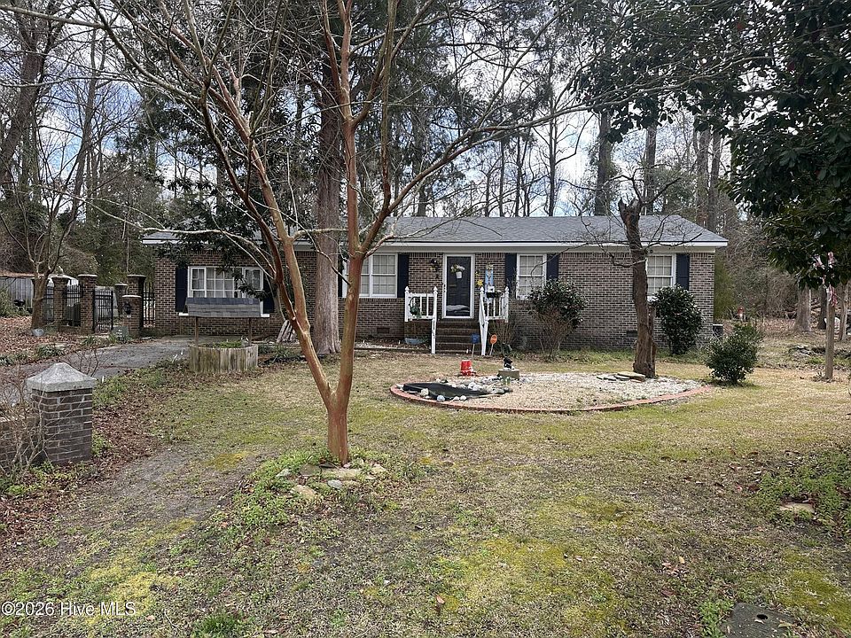 1st image of 111 Lynn Court