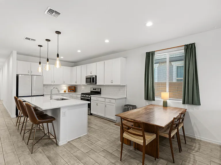 17770 W Running Deer Trl — Photo 5