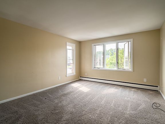 2nd image of 2684 Sheridan Dr APT 5