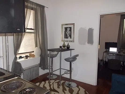 Rented by Pink Stone Realty LLC | media 18