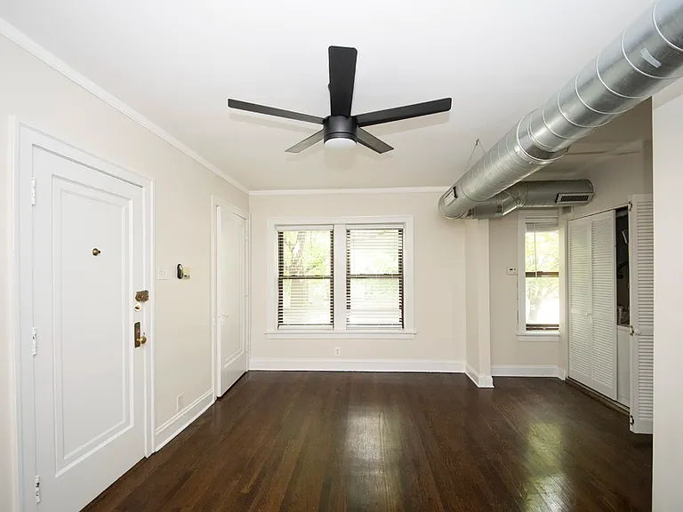1254 W Henderson St #2 — Photo 8