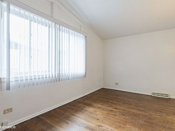 5th image of 1568 Woodland Ave Unit A