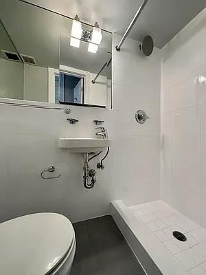 Rented by Nest Seekers International | media 9