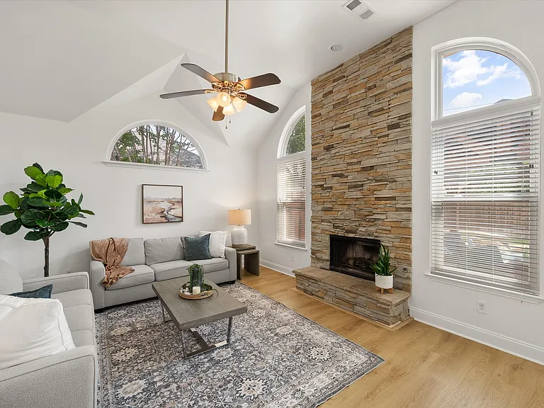 42 Sonora Dr — Photo 34