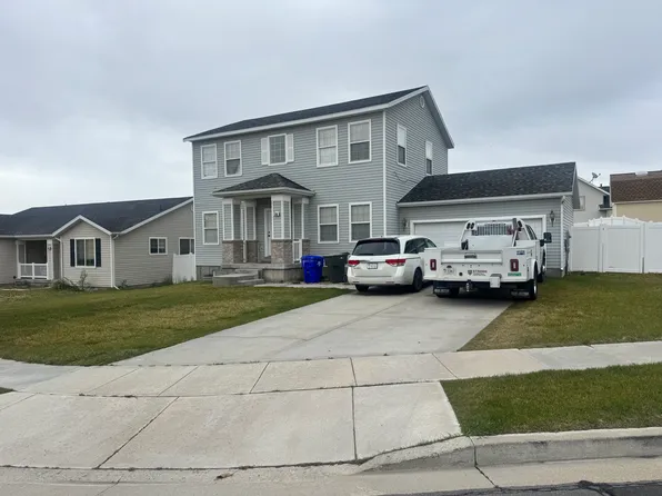 316 Trappers Pond Ct, Tooele, UT 84074