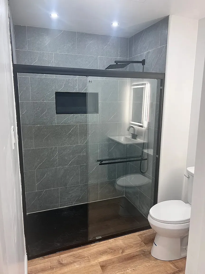 3 bed, 2200 sqft, $2,450 — Photo 4