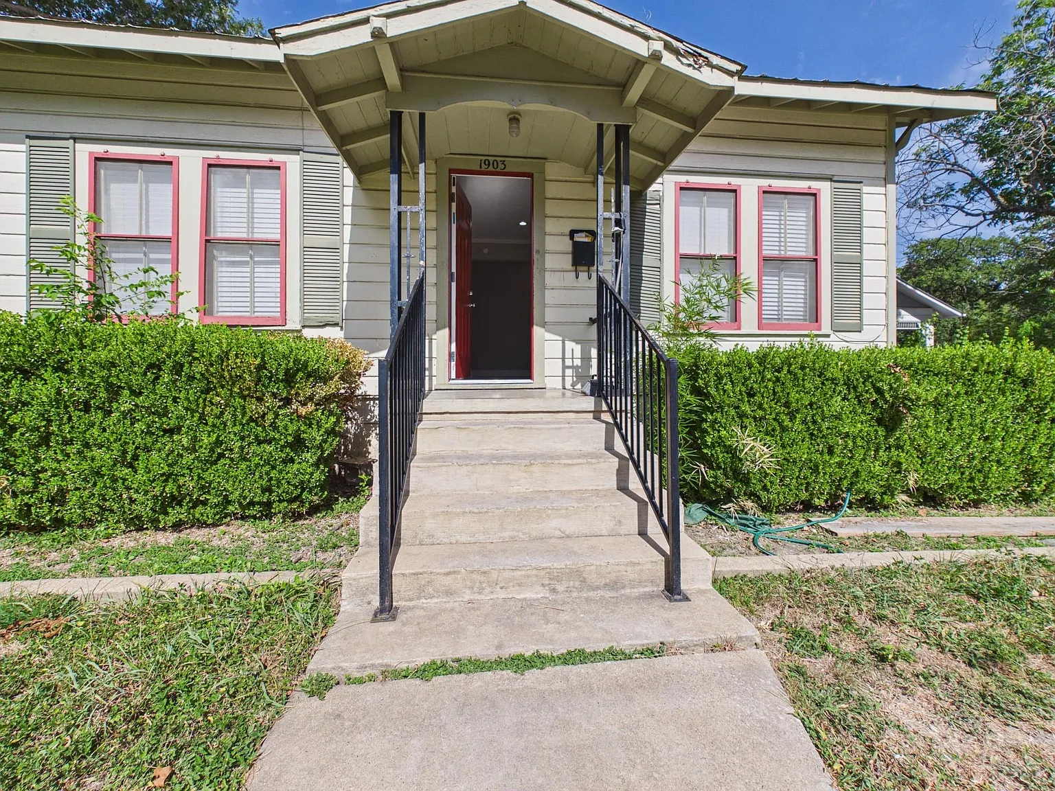 1903 David St — Photo 2