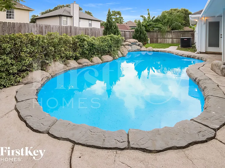 18811 Singing Woods Dr — Photo 14