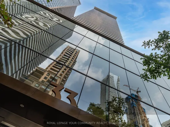 33 Charles St E, Toronto, ON