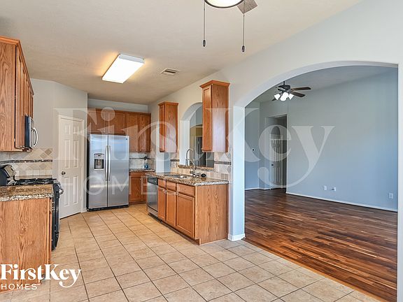 5th image of 5006 Creekside Ave