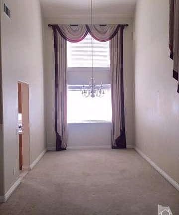 3rd image of 10440 Phelps Ct