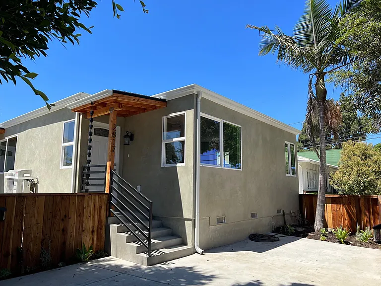 2817 La Cienega Ave — Photo 10