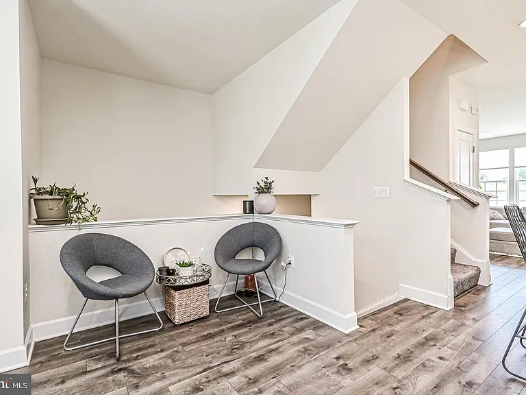 13821 Litespeed Way — Photo 4