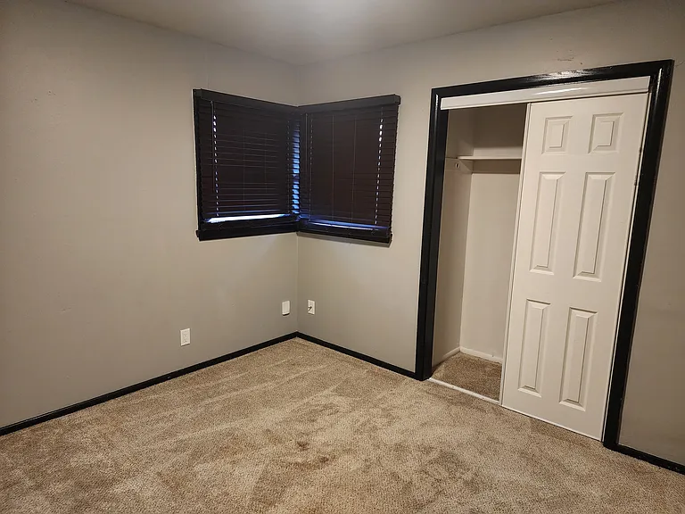 8623 W Fond Du Lac Ave — Photo 10