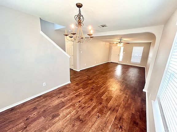3rd image of 9055 Sahara Woods