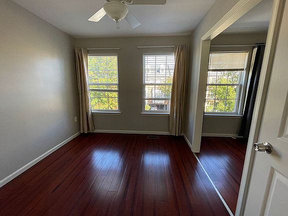 4th image of 8844 Royal Doulton Ln