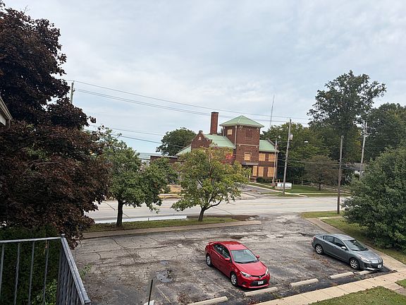 4th image of 33373 Lake Rd APT 200